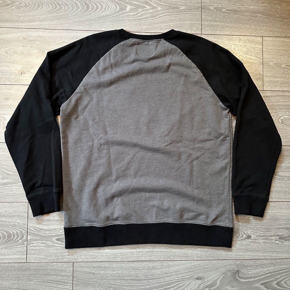 Guess Embossed Logo Raglan Longsleeve Crewneck - Picture 2 of 3